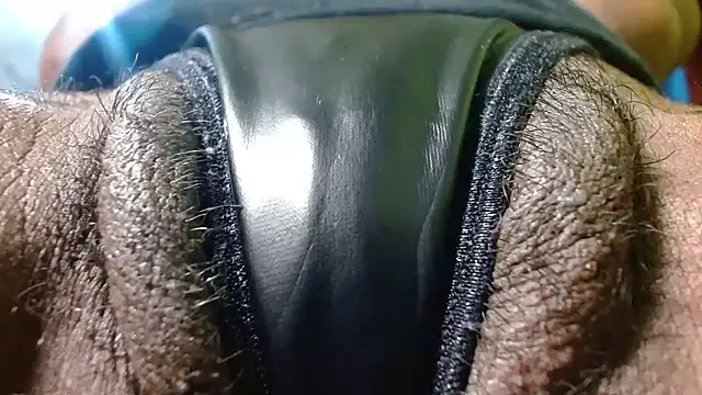 Snapshot of bethanywilson_23 chatting on 10.22.25 bethanywilson 23 online show from 10.22.25