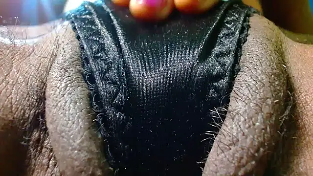 Snapshot of bethanywilson_23 chatting on 11.04.25 bethanywilson 23 online show from 11.04.25