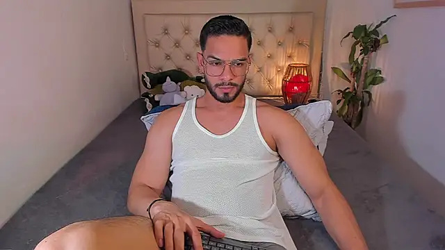 Snapshot of Josseph1_ chatting on 01.16.25 Josseph1 online show from 01.16.25