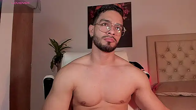 Snapshot of Josseph1_ chatting on 10.28.25 Josseph1 online show from 10.28.25