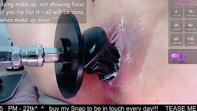 kitty alika online show from 11.20.25