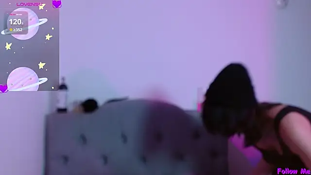 Red-moon1 online show from 01.25.25