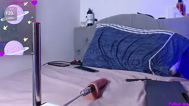 Red-moon1 online show from 02.15.25