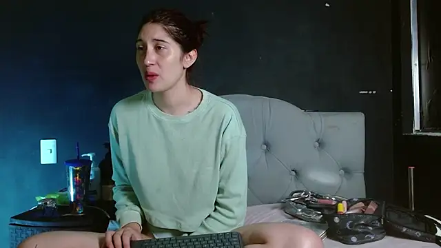 Red-moon1 online show from 05.20.26