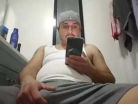 Snapshot of thickcocklatino chatting on 01.16.25 thickcocklatino online show from 01.16.25