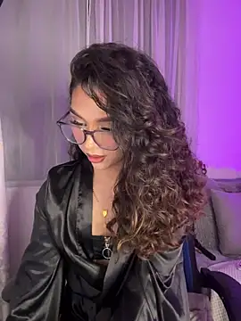 Samantha Bernardo online show from 04.07.26