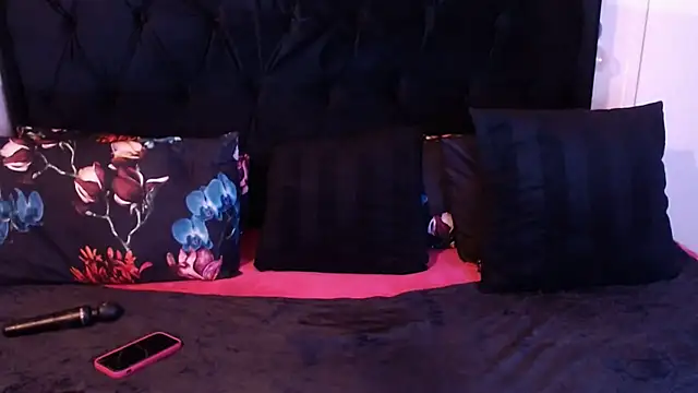 Snapshot of Ducheess chatting on 10.26.25 Ducheess online show from 10.26.25