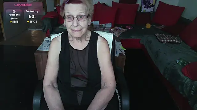 HeisseomaOriginal online show from 10.08.25