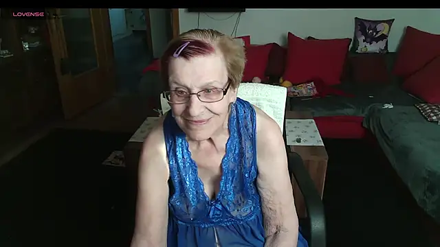 HeisseomaOriginal online show from 03.22.26