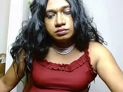 Snapshot of Akhilamolu_the_transsissy chatting on 05.14.26 Akhilamolu the transsissy online show from 05.14.26
