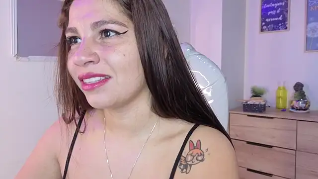 bluee hazell online show from 04.01.26