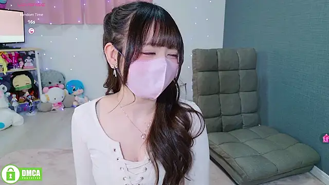 -M Hinano  online show from 03.05.26