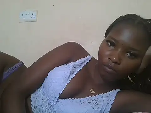 Snapshot of sexyjanett chatting on 10.10.25 sexyjanett online show from 10.10.25