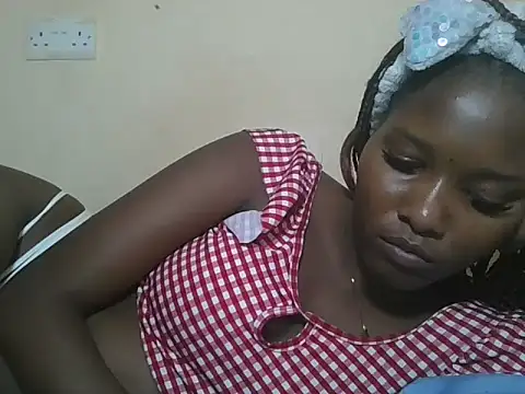 Snapshot of sexyjanett chatting on 10.11.25 sexyjanett online show from 10.11.25