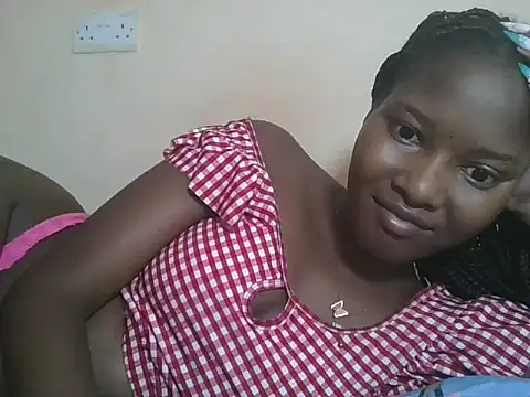 Snapshot of sexyjanett chatting on 10.18.25 sexyjanett online show from 10.18.25