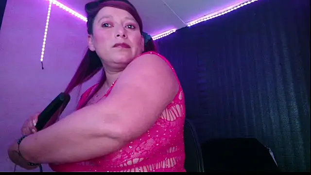 Snapshot of Diana_Lozano chatting on 02.14.25 Diana Lozano online show from 02.14.25