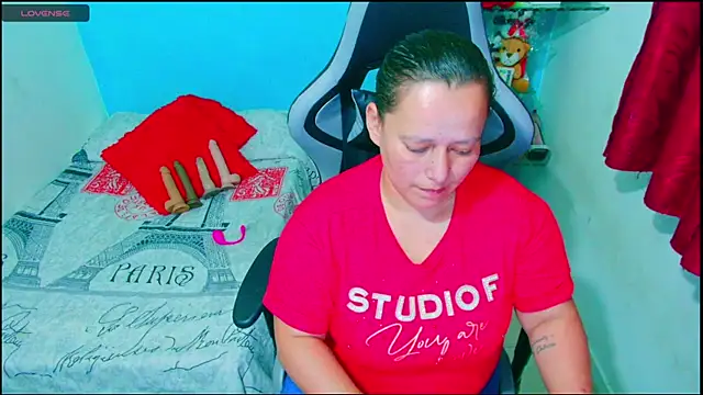 Snapshot of Diana_Lozano chatting on 09.28.25 Diana Lozano online show from 09.28.25