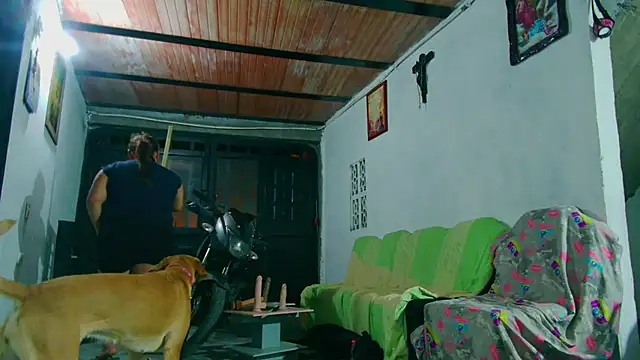 Snapshot of Diana_Lozano chatting on 10.04.25 Diana Lozano online show from 10.04.25