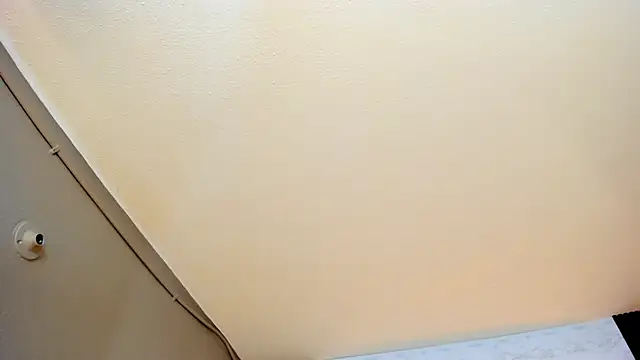 Snapshot of Linda4Petite chatting on 11.08.25 Linda4Petite online show from 11.08.25