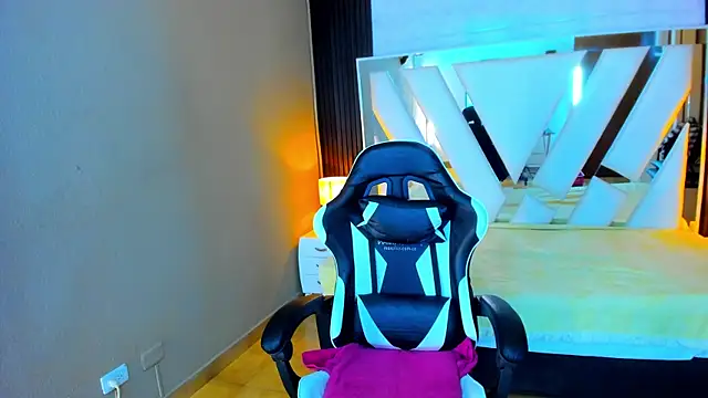 Linda4Petite online show from 01.14.26