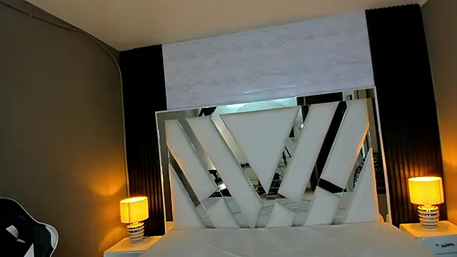 Linda4Petite online show from 02.10.26