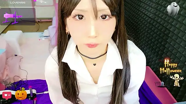 Snapshot of mirurun-08 chatting on 10.30.25 mirurun-08 online show from 10.30.25