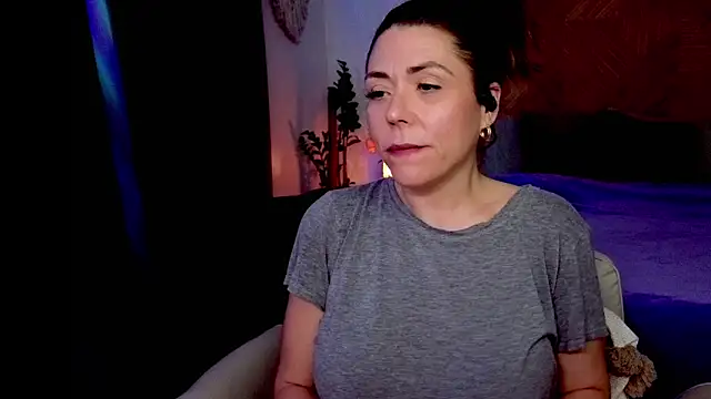 Ellie-L-Elizabeth online show from 05.19.26