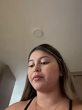 lunablossom  online show from 11.26.25