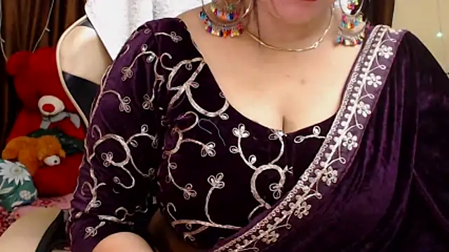 Naughty Kashish online show from 10.27.25