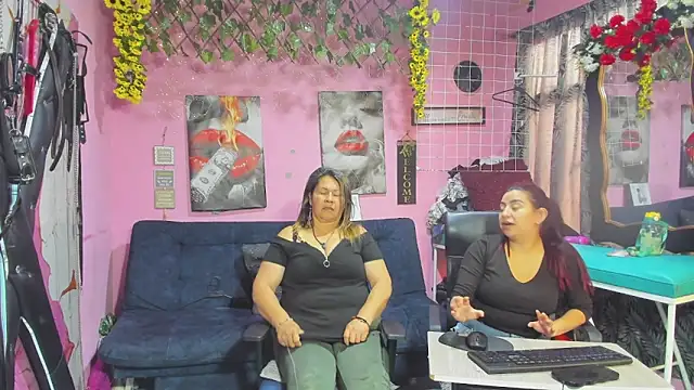 Snapshot of lesbiancuple chatting on 05.30.26 lesbiancuple online show from 05.30.26