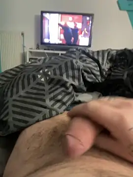 Snapshot of RenaudS-02 chatting on 02.28.25 RenaudS-02 online show from 02.28.25