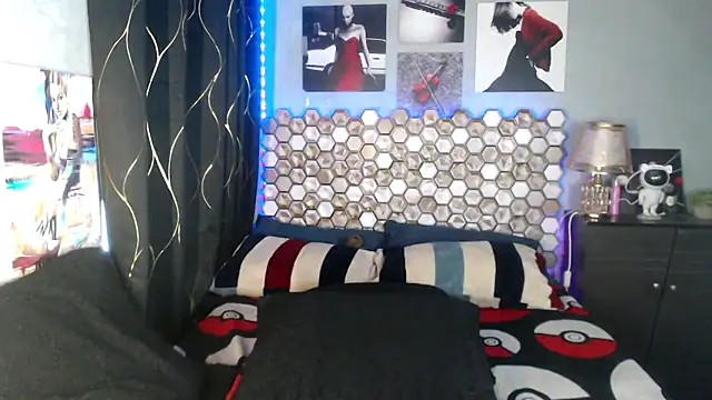 Snapshot of Hot_Metallica69 chatting on 10.12.25 Hot Metallica69 online show from 10.12.25