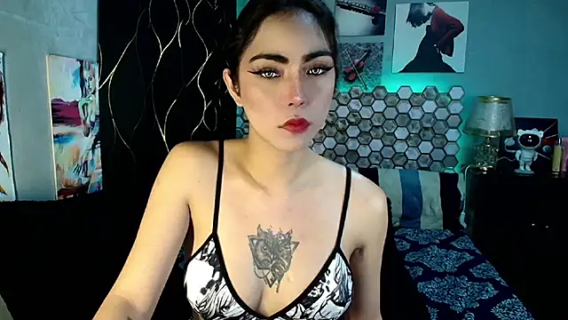 Snapshot of Hot_Metallica69 chatting on 10.23.25 Hot Metallica69 online show from 10.23.25