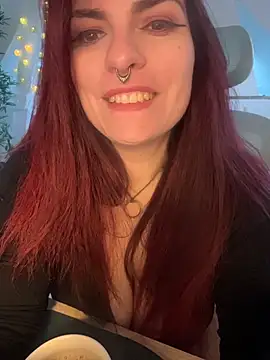 LunaMoongirl online show from 11.30.25