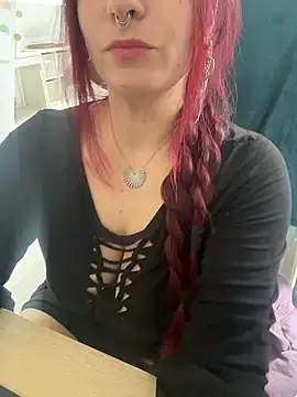 LunaMoongirl online show from 01.17.26