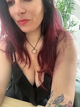 Snapshot of LunaMoongirl chatting on 05.07.26 LunaMoongirl online show from 05.07.26