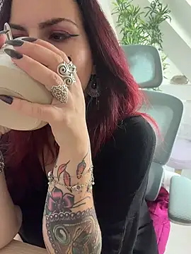 Snapshot of LunaMoongirl chatting on 07.15.26 LunaMoongirl online show from 07.15.26