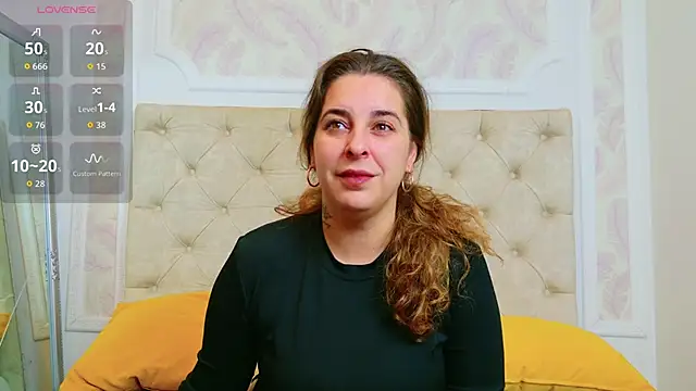 KarinaNoir online show from 10.24.25