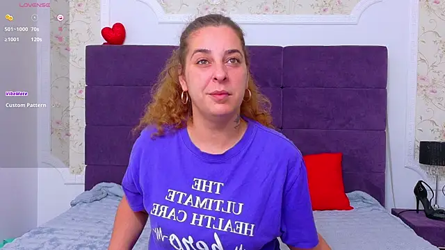 Snapshot of KarinaNoir chatting on 06.26.26 KarinaNoir online show from 06.26.26