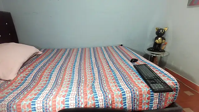 Kinky FootFall online show from 12.16.25