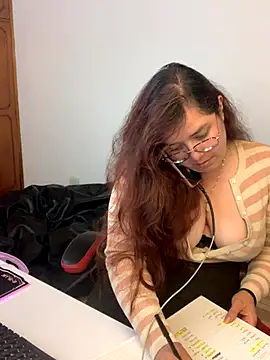 Snapshot of kayortiiz chatting on 10.02.25 kayortiiz online show from 10.02.25