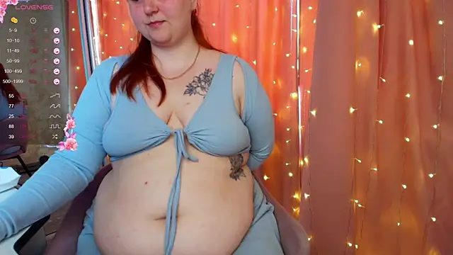 Snapshot of Mia_Bows chatting on 07.18.26 Mia Bows online show from 07.18.26