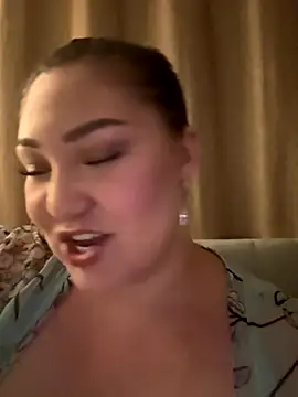 RosieDixx online show from 10.08.25