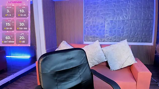 Snapshot of kimbrownn chatting on 01.17.25 kimbrownn online show from 01.17.25