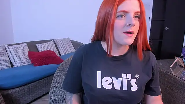 Snapshot of kimbrownn chatting on 02.07.25 kimbrownn online show from 02.07.25