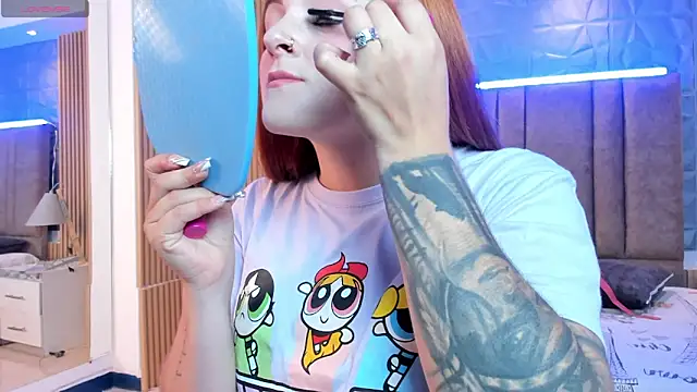 Snapshot of kimbrownn chatting on 09.22.25 kimbrownn online show from 09.22.25