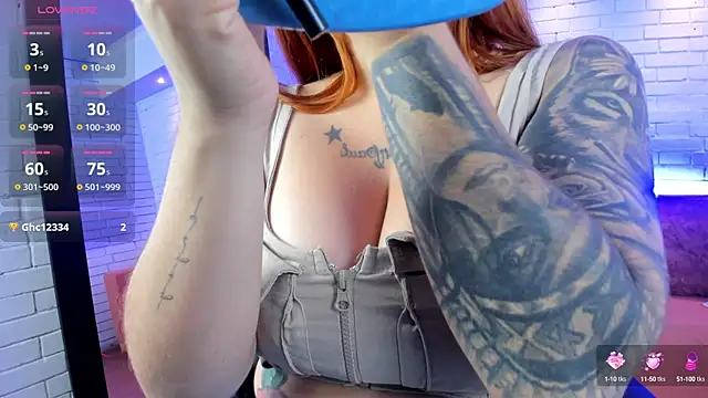 Snapshot of kimbrownn chatting on 10.03.25 kimbrownn online show from 10.03.25