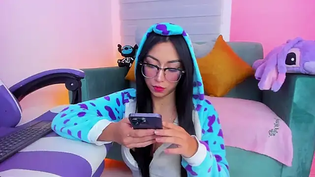 sophie cute66 online show from 12.16.25