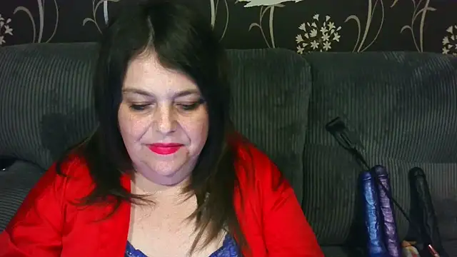 HouseWifeWhore Milf online show from 04.18.26