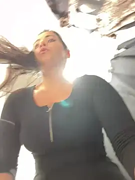 Snapshot of CrazzyChicks chatting on 03.16.25 CrazzyChicks online show from 03.16.25